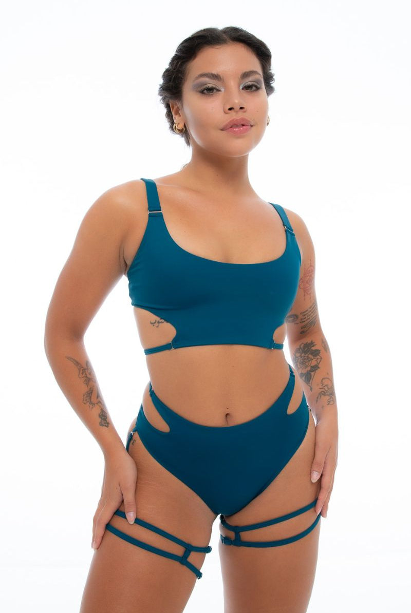 Nona Perkasa Gladiolus Bottoms - Zenith-Nona Perkasa-Pole Junkie