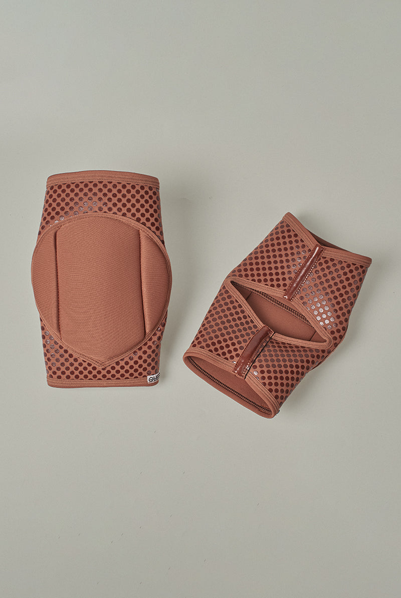 Queen Grippy Kneepads - Mocha-Queen Accessories-Pole Junkie
