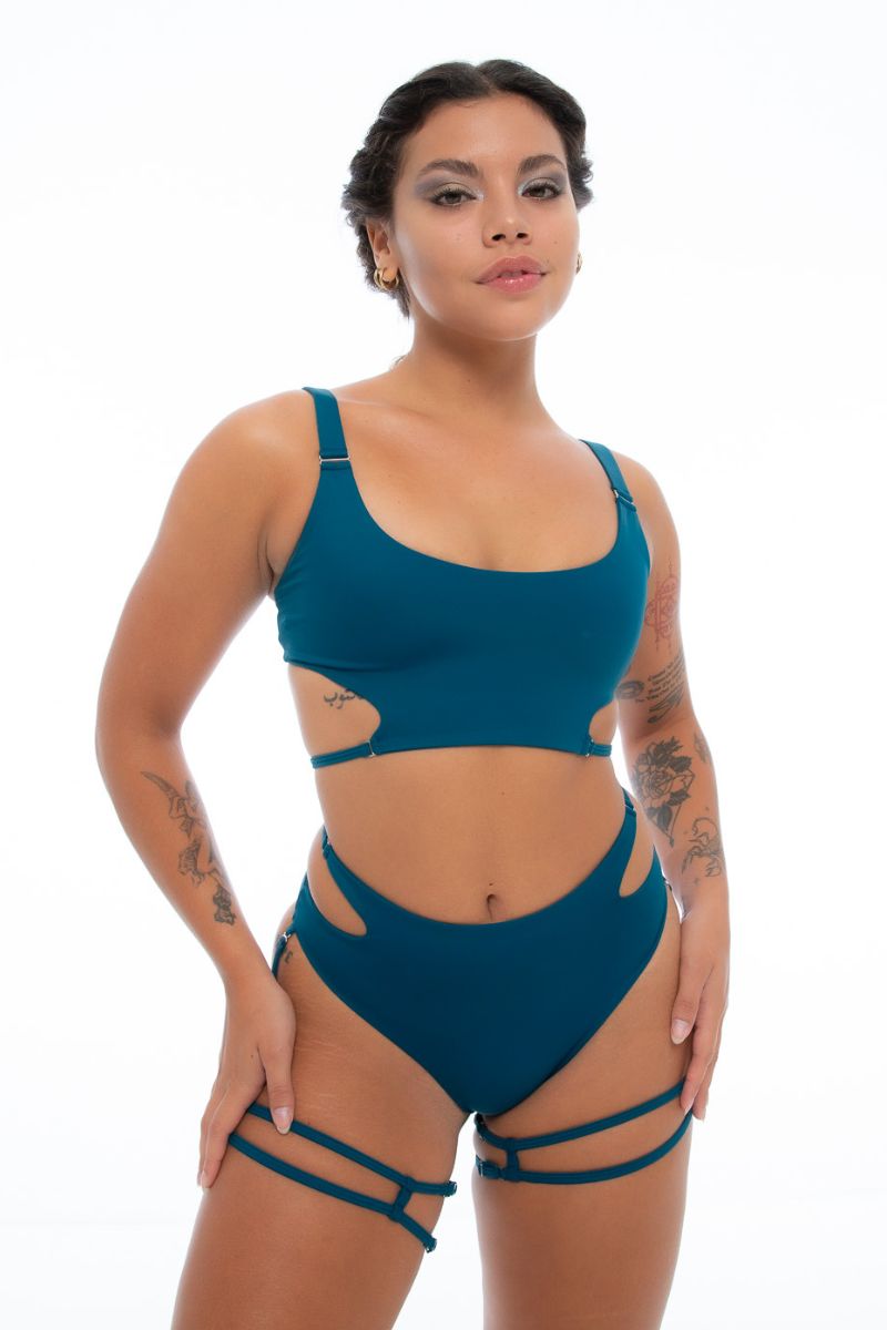 Nona Perkasa Gladiolus Bottoms - Zenith-Nona Perkasa-Pole Junkie