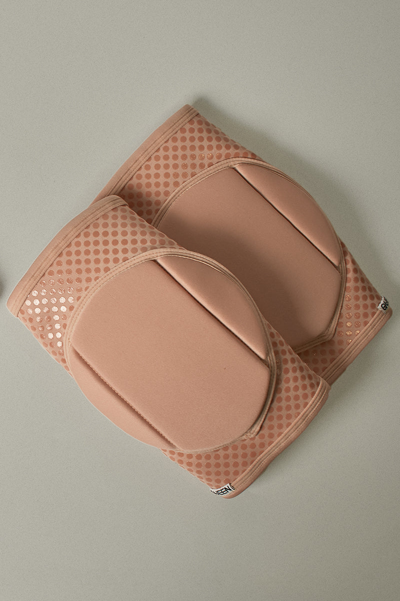 Queen Grippy Kneepads - Latte-Queen Accessories-Pole Junkie