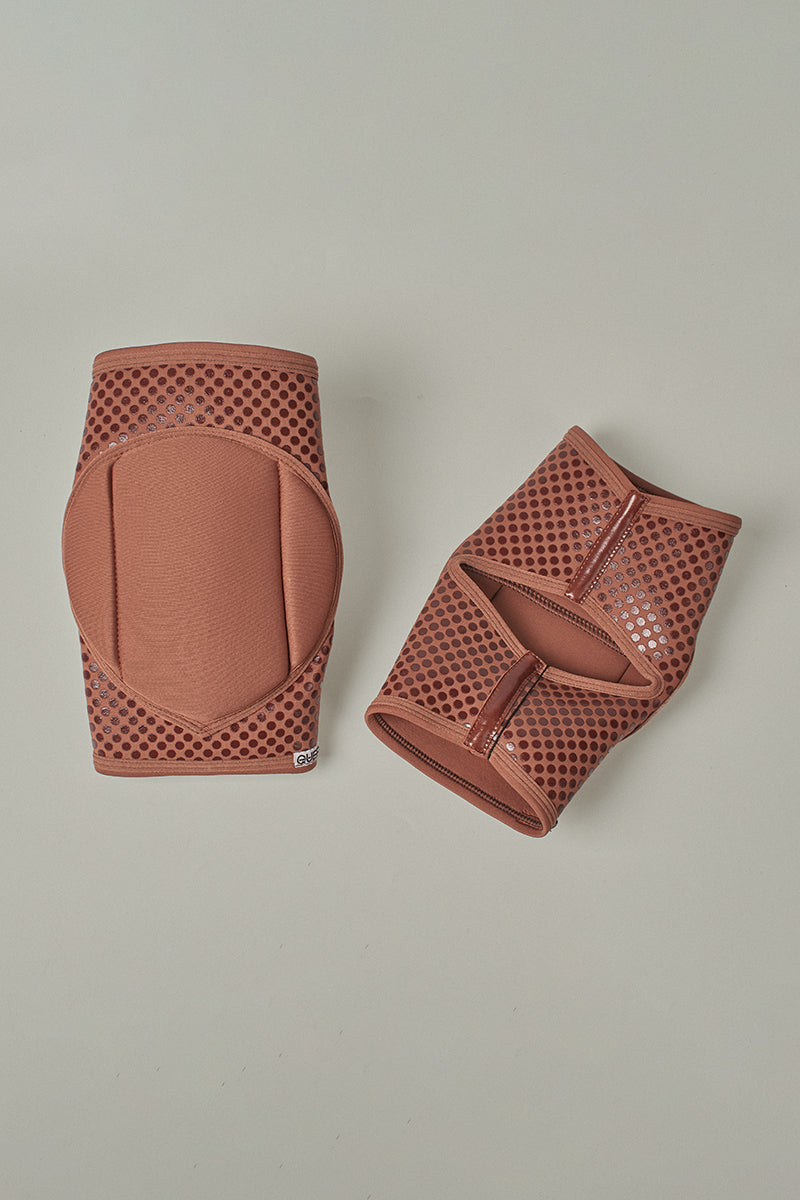 Queen Grippy Kneepads - Mocha-Queen Accessories-Pole Junkie